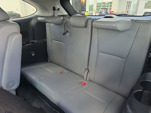 Used 2022 Toyota Highlander Platinum AWD/4WD image 13
