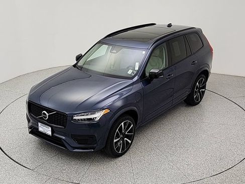 Used 2023 Volvo XC90 T8 Plus w/ Protection Package Premier AWD/4WD image 13