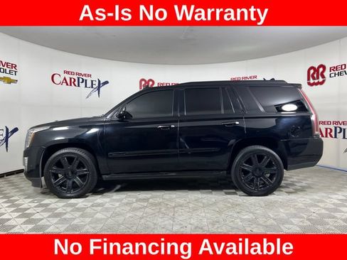 Used 2017 Cadillac Escalade Premium Luxury AWD/4WD image 4