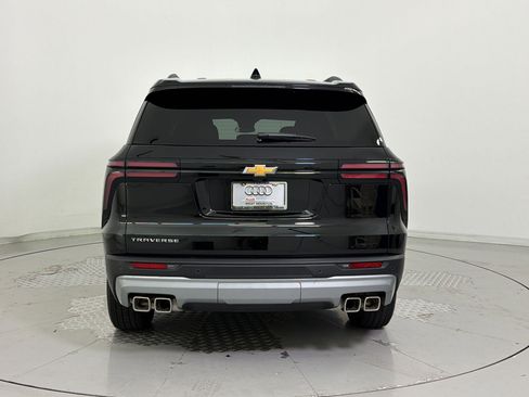 Used 2026 Chevrolet Traverse LT FWD image 10