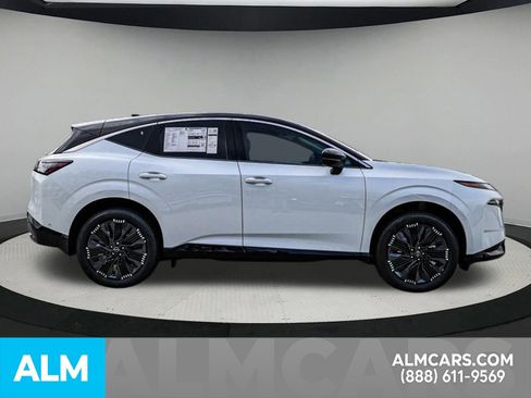 Certified 2025 Nissan Murano Platinum w/ Cargo Package image 10