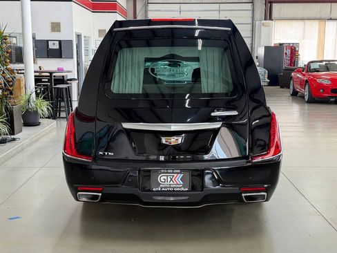 Used 2019 Cadillac XTS FWD image 3