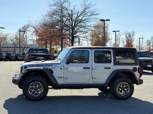 Certified 2024 Jeep Wrangler Unlimited Rubicon w/ Technology Group image 12
