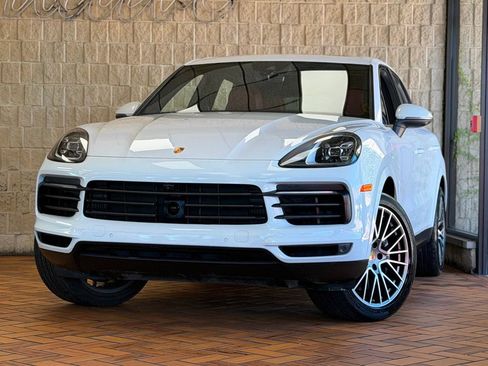 Used 2023 Porsche Cayenne AWD/4WD image 2