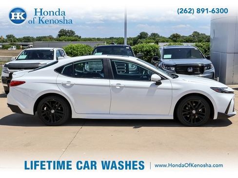 Used 2025 Toyota Camry SE w/ Multimedia Upgrade Package FWD image 6