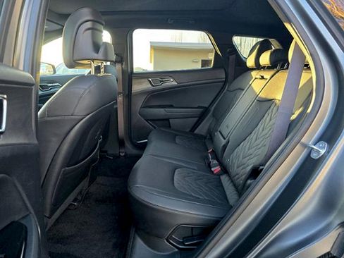 Used 2023 Kia Sportage X-Line image 16