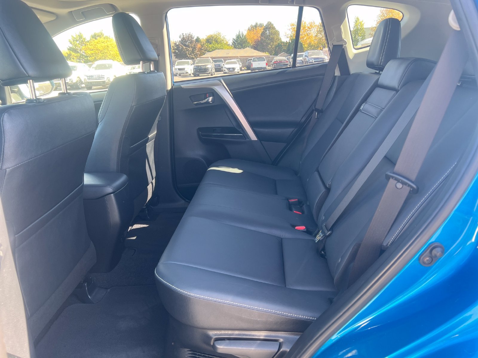 Used 2017 Toyota RAV4 Limited w/ Advanced Technology Package AWD/4WD image 27