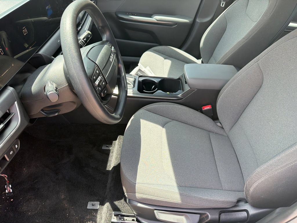Used 2025 Kia K4 FWD image 9