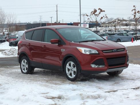 Used 2015 Ford Escape SE image 10