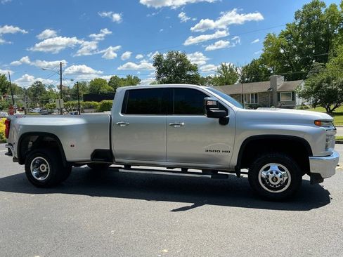 Used 2023 Chevrolet Silverado 3500 LTZ w/ LTZ Texas Edition AWD/4WD image 3