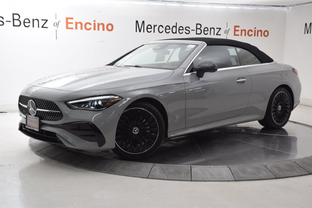 Used 2025 Mercedes-Benz CLE 300 4MATIC Cabriolet image 2