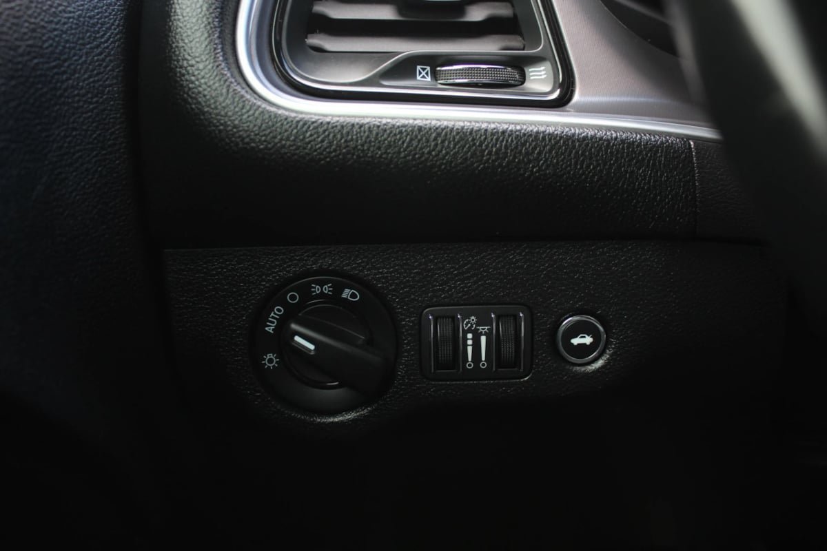 Used 2019 Dodge Challenger SXT RWD image 19
