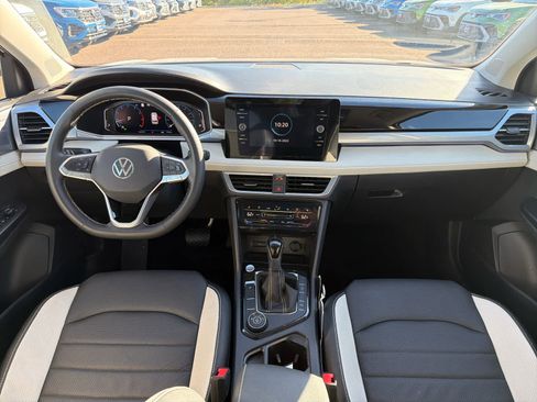 Certified 2025 Volkswagen Taos SEL image 12