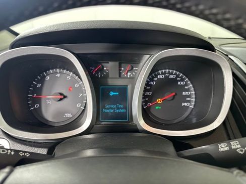 Used 2017 Chevrolet Equinox LT w/ Convenience Package image 17