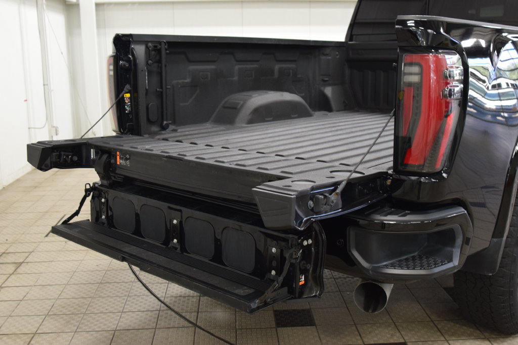 Used 2024 GMC Sierra 2500 AT4 w/ AT4 Premium Plus Package AWD/4WD image 29