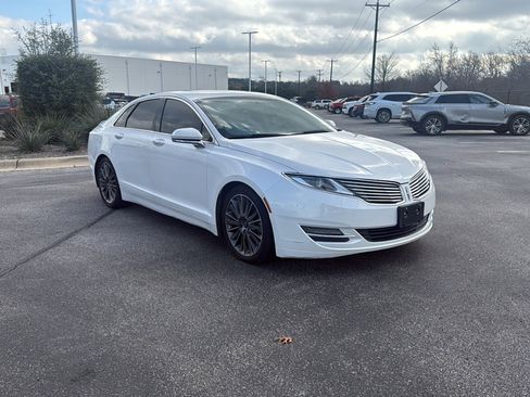 Used 2016 Lincoln MKZ w/ Equipment Group 300A Reserve image 4