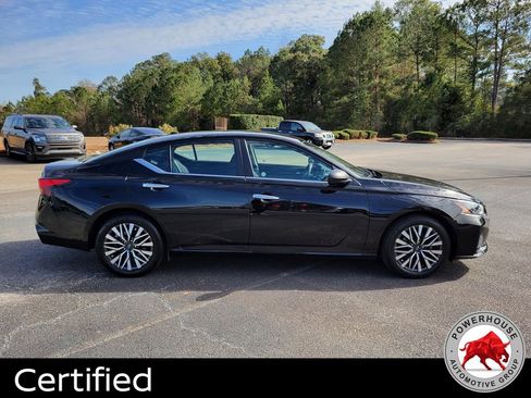 Used 2024 Nissan Altima 2.5 SV image 6