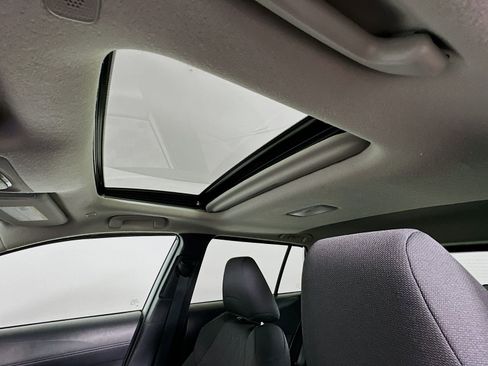 Certified 2024 Toyota Corolla Cross LE w/ Moonroof Package AWD/4WD image 21