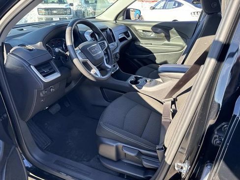 Used 2024 GMC Terrain SLE image 20