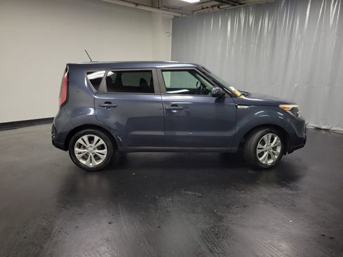 Used 2016 Kia Soul + w/ Audio Package FWD image 10