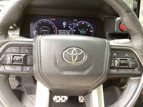 Certified 2024 Toyota Tacoma TRD Sport w/ TRD Sport Premium Package AWD/4WD image 18