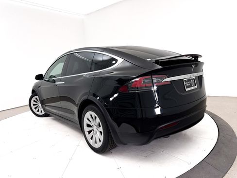 Used 2019 Tesla Model X Long Range AWD/4WD image 2