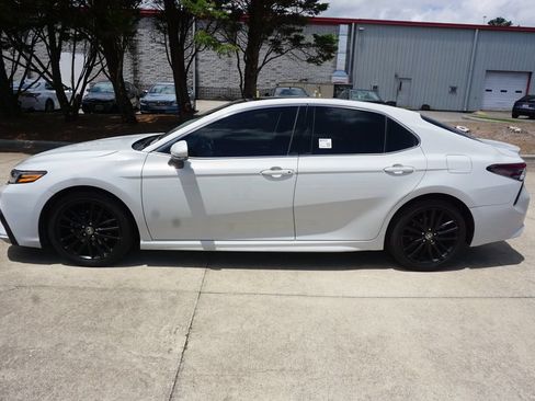Used 2023 Toyota Camry XSE FWD image 19