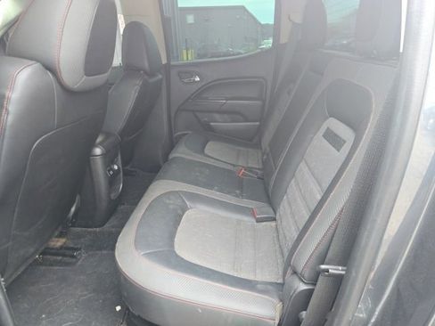 Used 2015 GMC Canyon SLE w/ All-Terrain Package AWD/4WD image 13