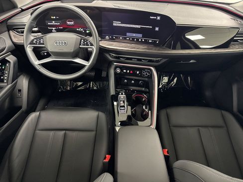 Certified 2025 Audi Q5 Premium Plus w/ Premium Plus AWD/4WD image 13