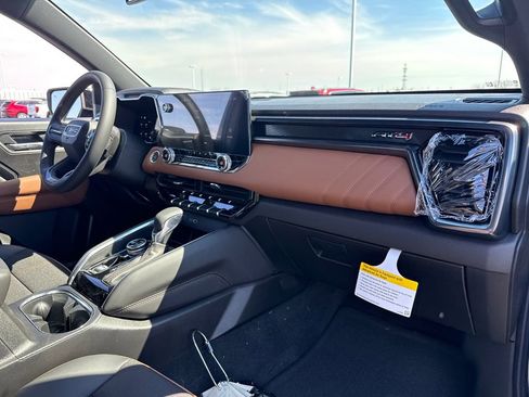 New 2026 GMC Canyon AT4 AWD/4WD image 38