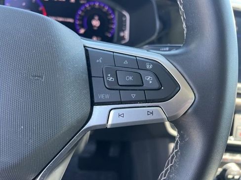 Used 2022 Volkswagen Taos SEL image 15