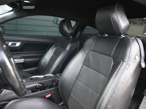 Used 2019 Ford Mustang GT Premium w/ Equipment Group 401A RWD image 24