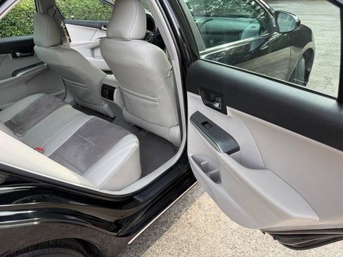 Used 2012 Toyota Camry XLE w/ Leather Pkg FWD image 27