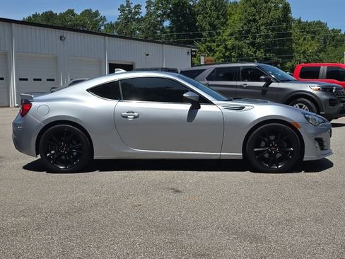Used 2017 Subaru BRZ Limited w/ Popular Package #3 RWD image 6
