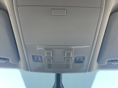 Certified 2022 Volkswagen Atlas SE image 25