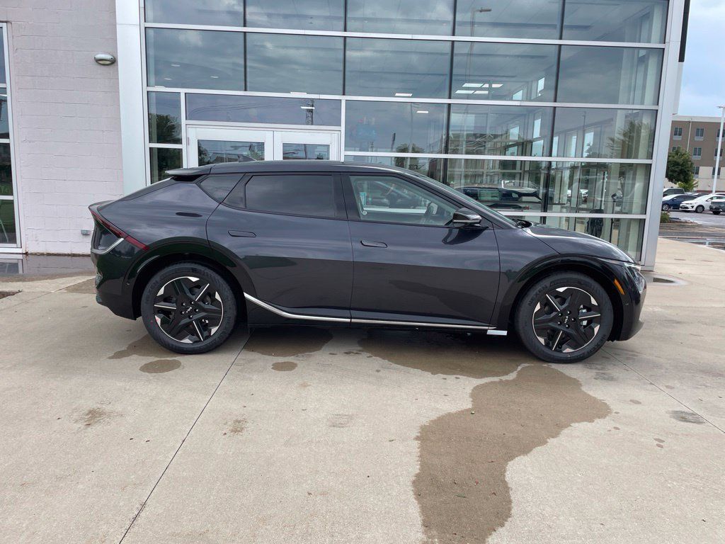 New 2026 Kia EV6 Wind AWD/4WD image 4