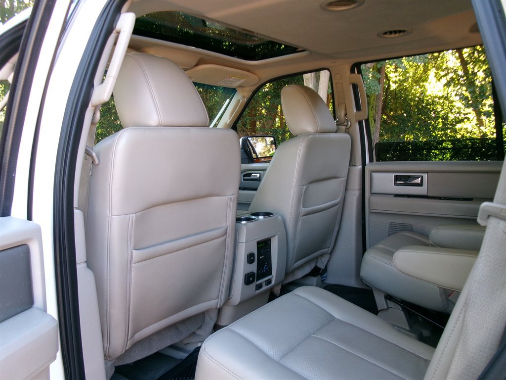 Used 2012 Ford Expedition Limited AWD/4WD image 31
