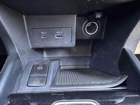 Used 2023 Nissan Kicks SR w/ SR Premium Package FWD image 25