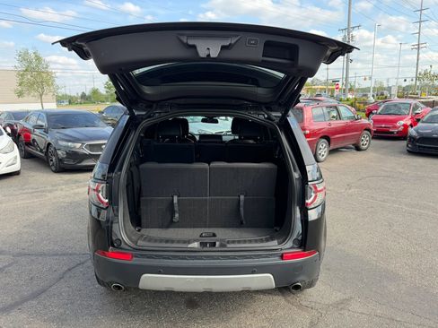 Used 2016 Land Rover Discovery Sport HSE Luxury image 16