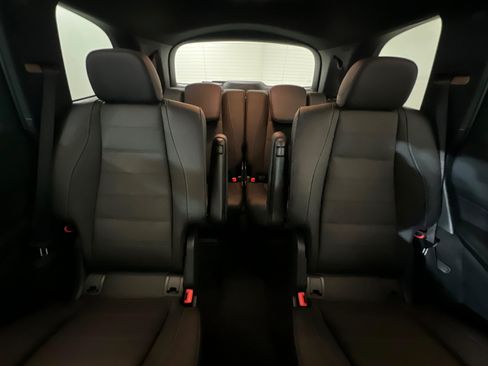 New 2026 Mercedes-Benz GLS 450 4MATIC image 26