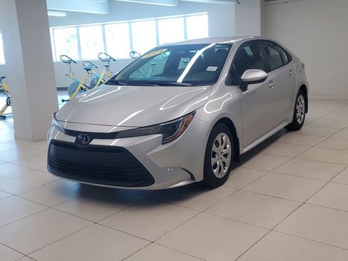 Used 2024 Toyota Corolla LE image 3