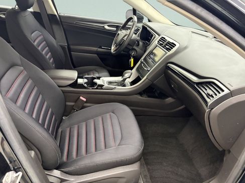 Used 2014 Ford Fusion SE FWD image 21