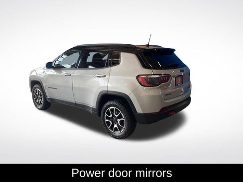 Used 2025 Jeep Compass Trailhawk AWD/4WD image 19