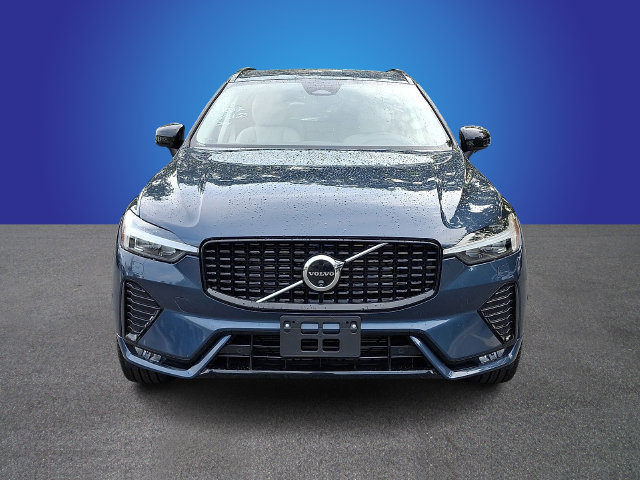 Used 2024 Volvo XC60 B5 Plus w/ Protection Package Premier AWD/4WD image 2