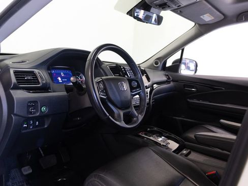 Used 2022 Honda Pilot Touring image 18