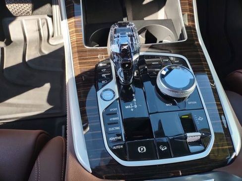 Used 2021 BMW X5 xDrive45e w/ Executive Package image 10