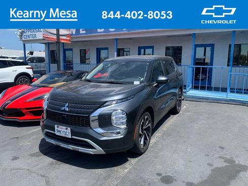 Used 2024 Mitsubishi Outlander SE AWD/4WD image 1
