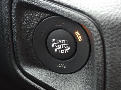 Used 2024 Jeep Wrangler Sport S image 28