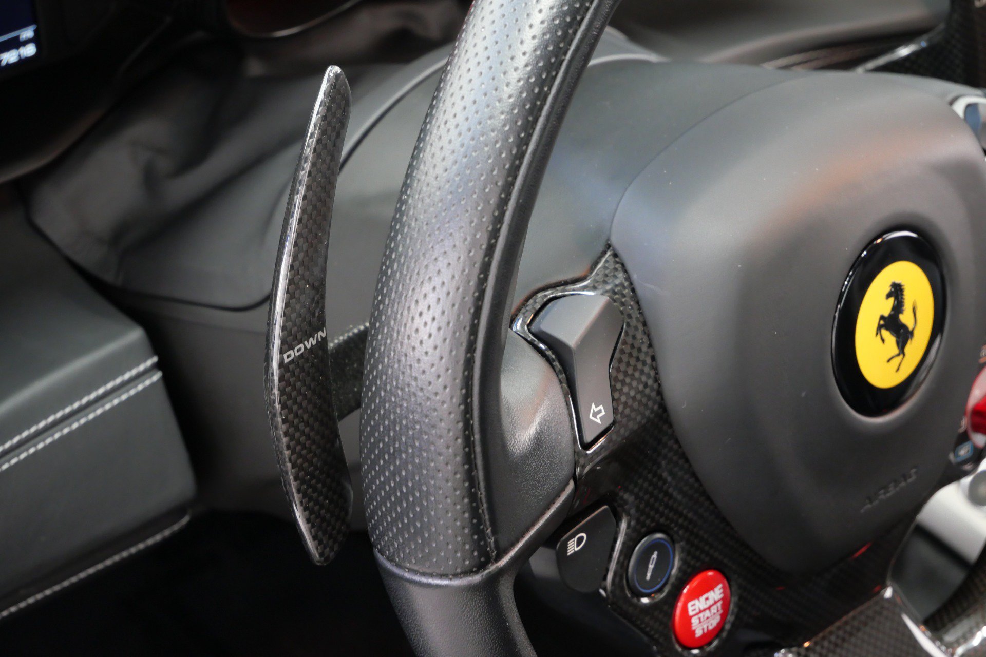 Used 2019 Ferrari 488 GTB RWD image 28