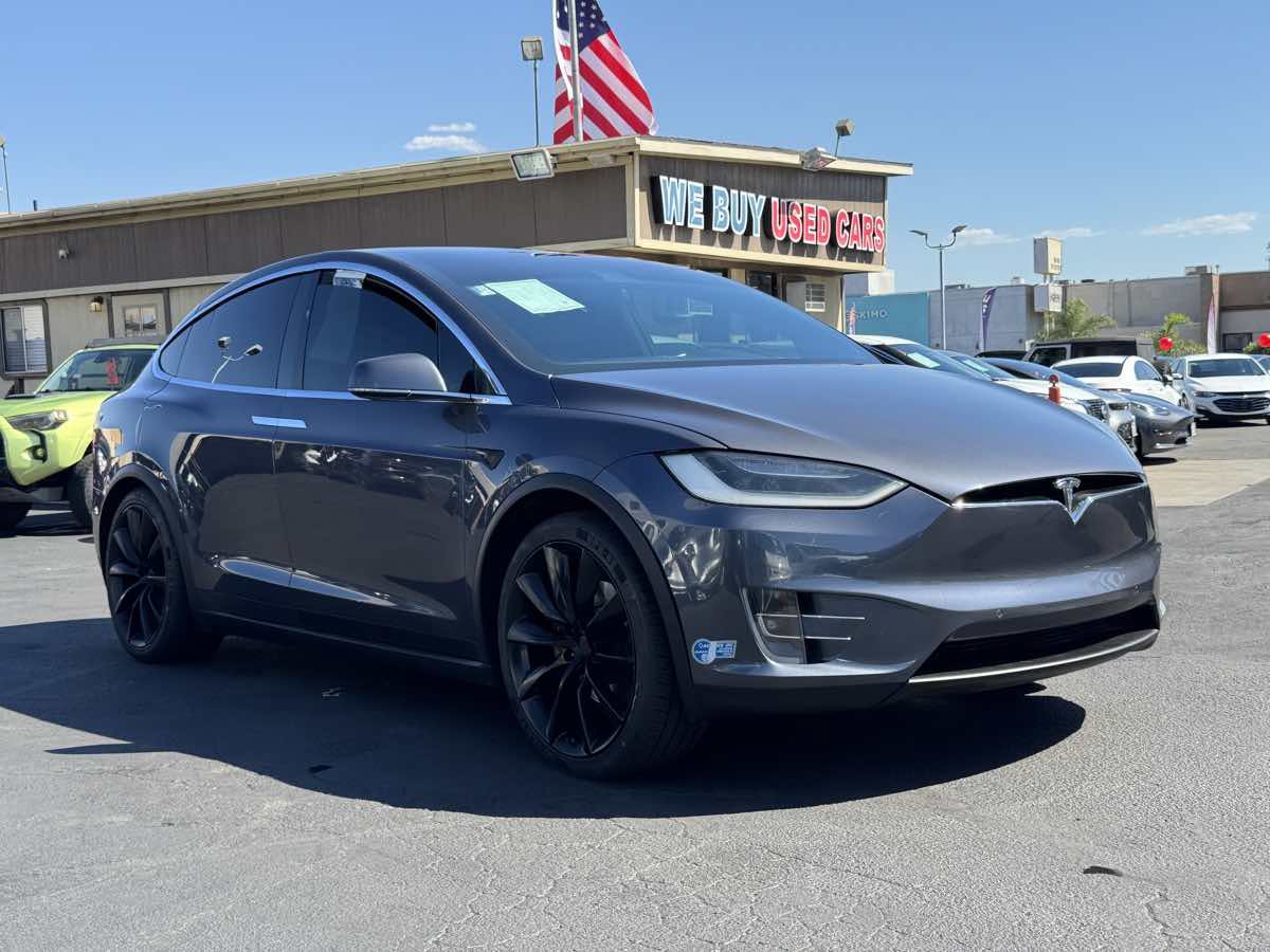 Used 2018 Tesla Model X AWD/4WD image 4